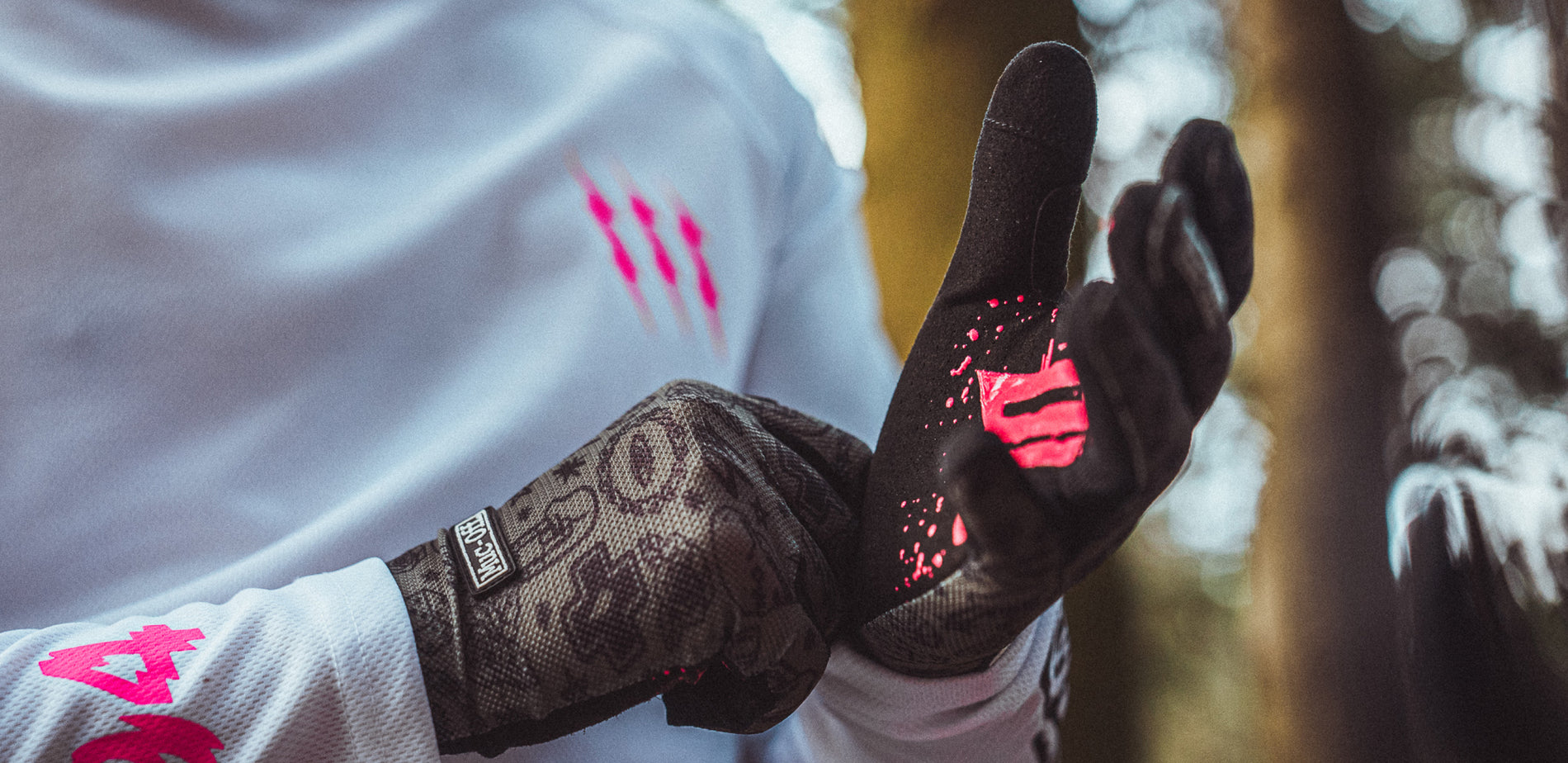 Muc-Off Protects Your Knuckles with D3O Rider Gloves, Plus Winter Gloves  Too - Bikerumor