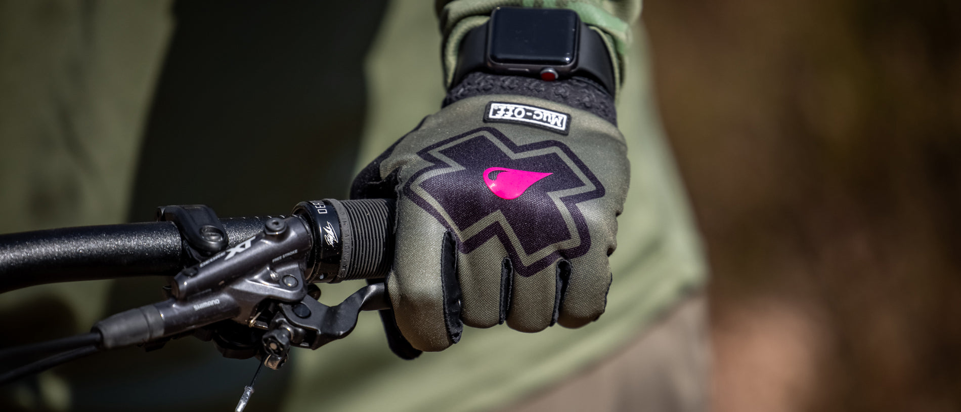Muc off riding on sale gloves