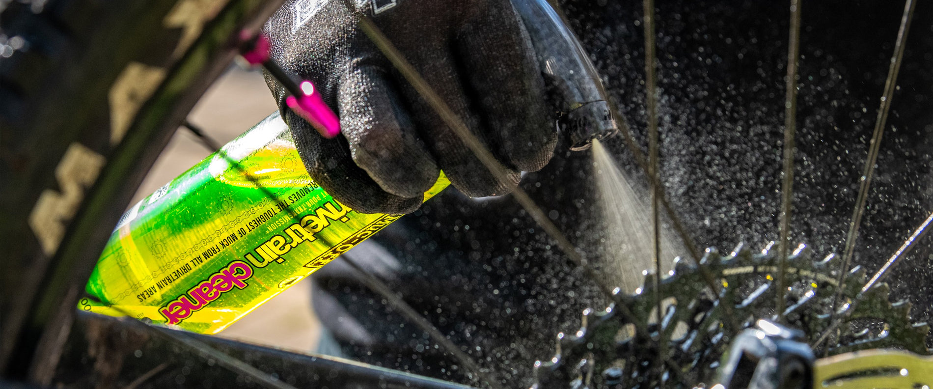 Muc Off X-3 Dirty Chain Machine - Bicycle Chain Cleaning Device for A Deep  and Effective Clean - Includes 75ml Bio Drivetrain Cleaner Bottle
