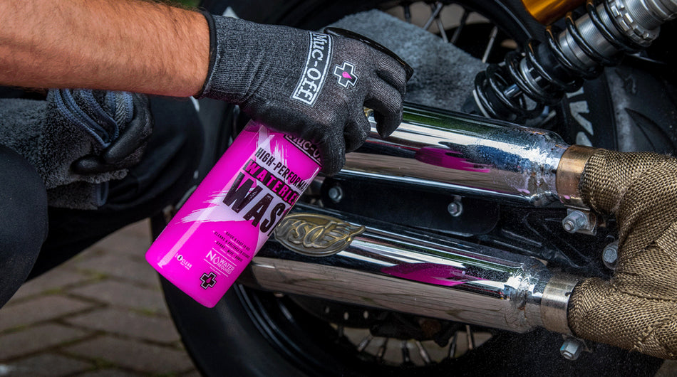 Muc-Off Motorcycle Waterless Wash & Protectant Kit Review